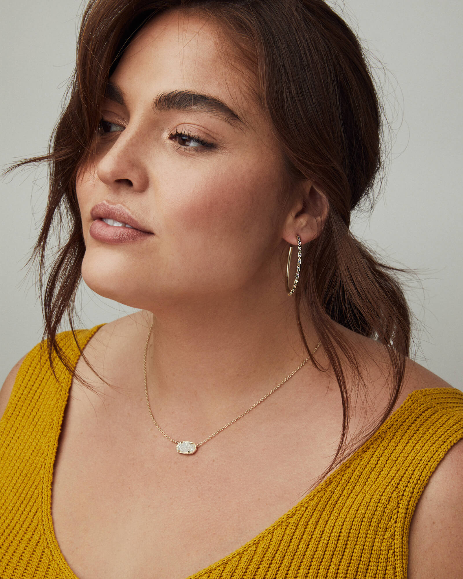 Elisa Gold Pendant Necklace in White Kyocera Opal | Kendra Scott
