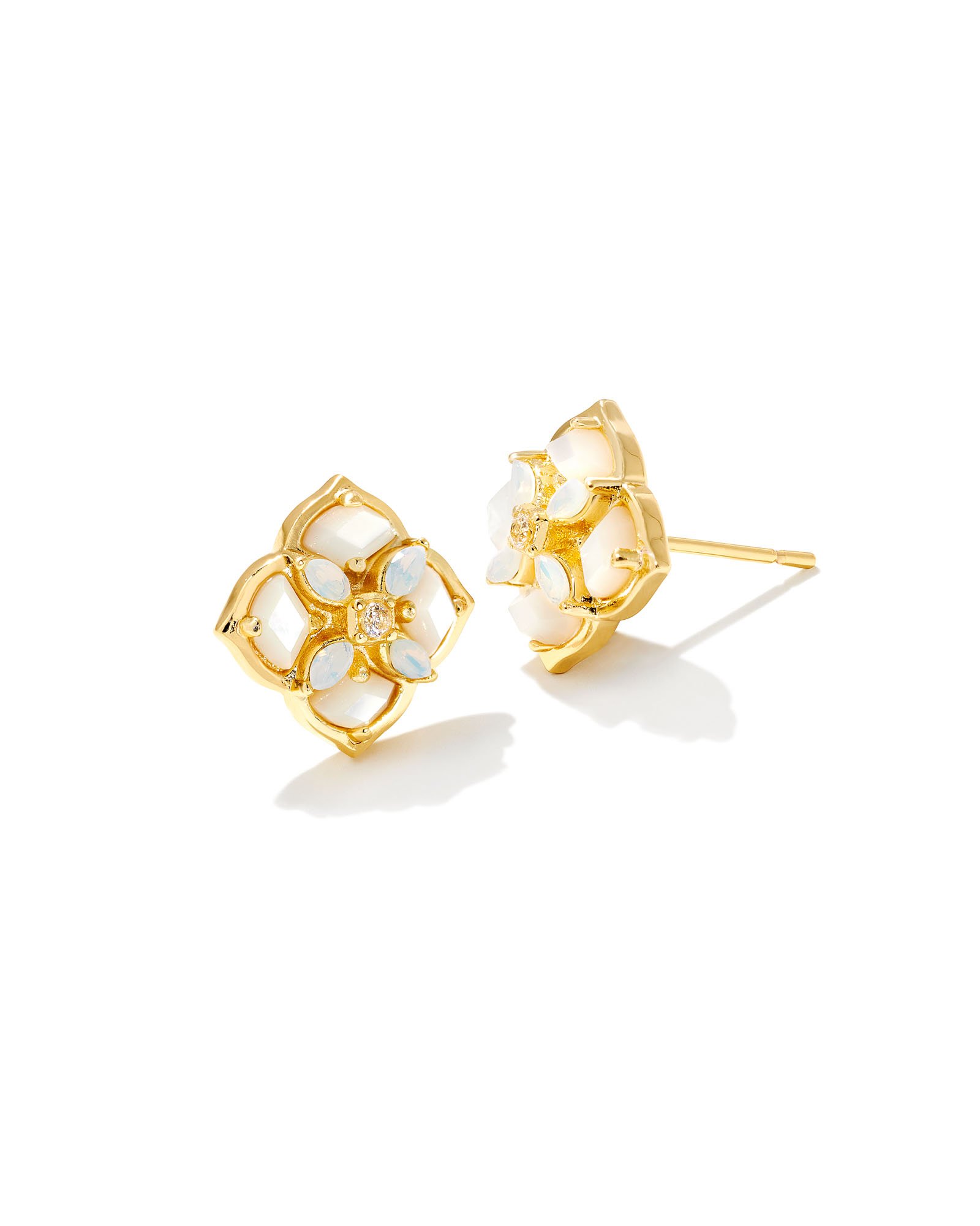 Dira Stud Earrings in Sterling Silver