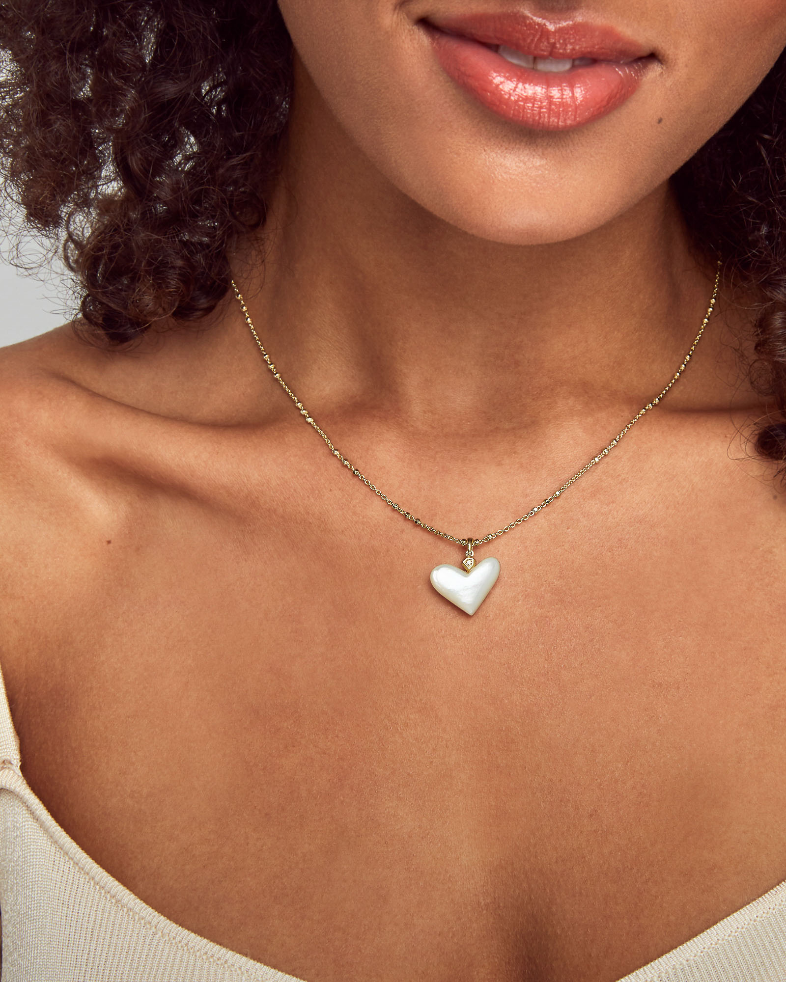 Poppy Heart Pendant Necklace in Gold Kendra Scott