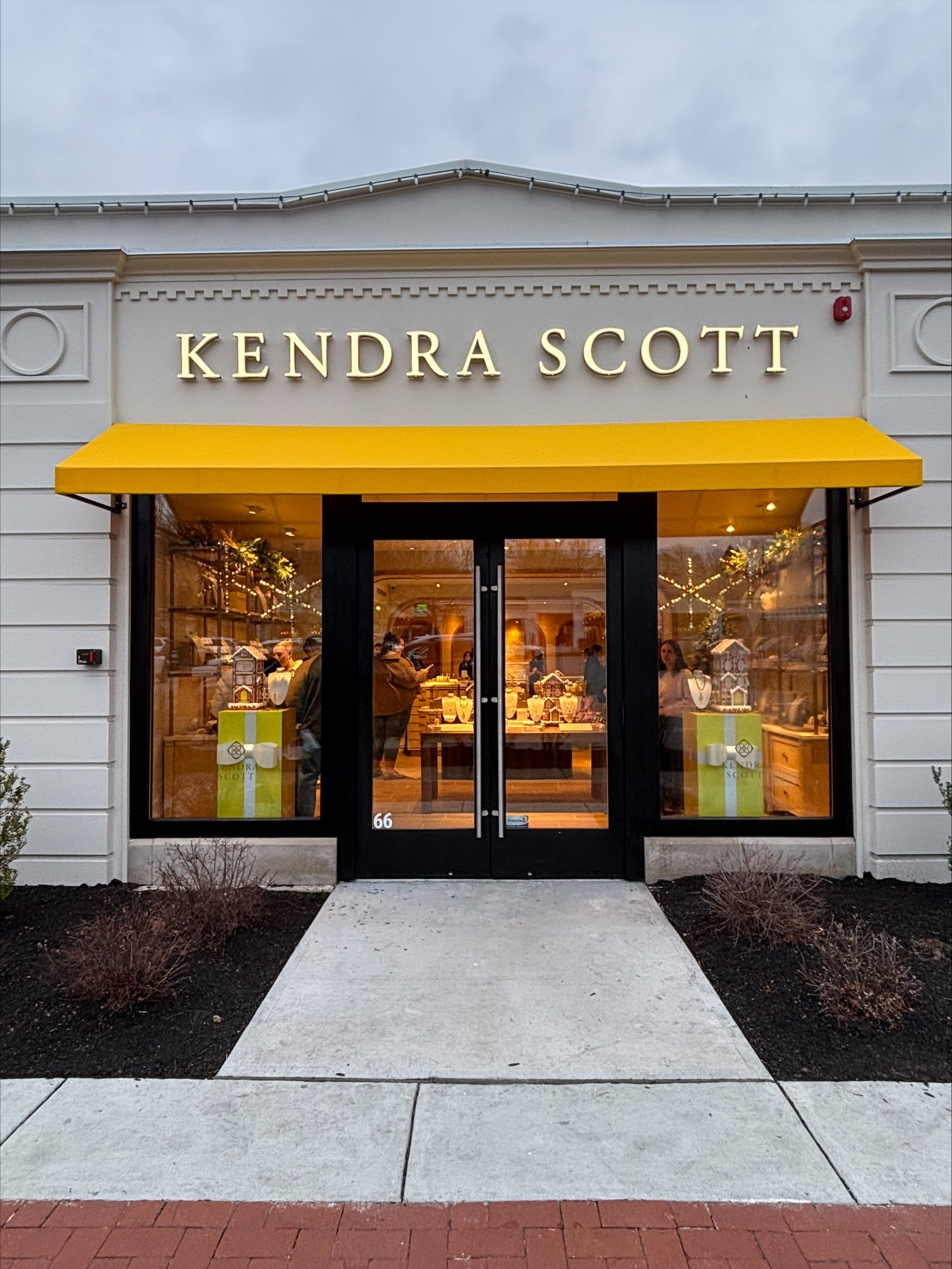 CRANSTON GARDEN CITY CENTER